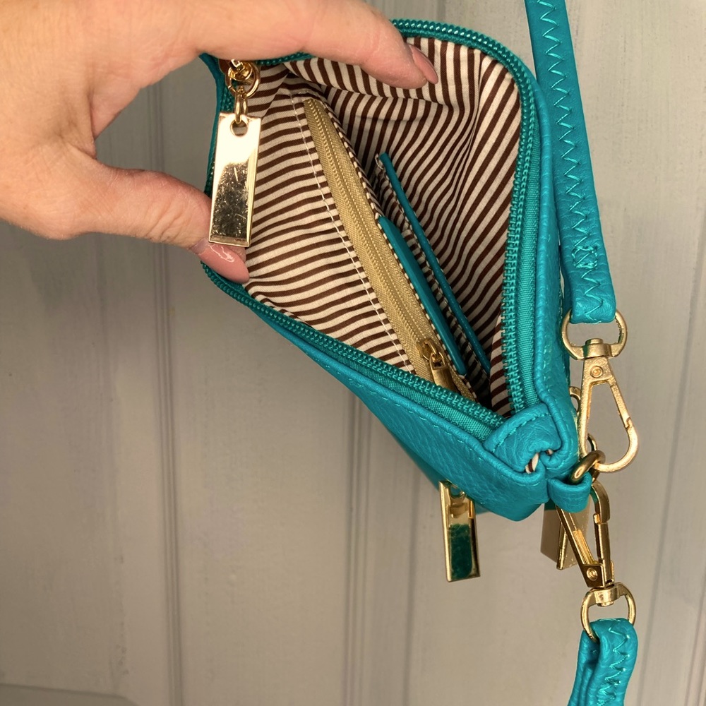 Cellini Women’s crossbody. Tag still on.